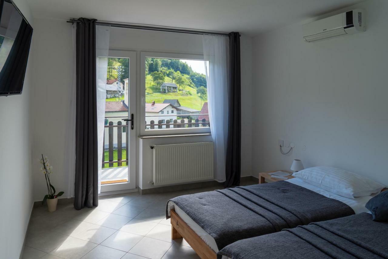 The Foxhouse Hotel Tolmin Luaran gambar